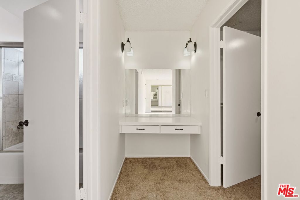 15513 S Tarrant Avenue Property Photo 20