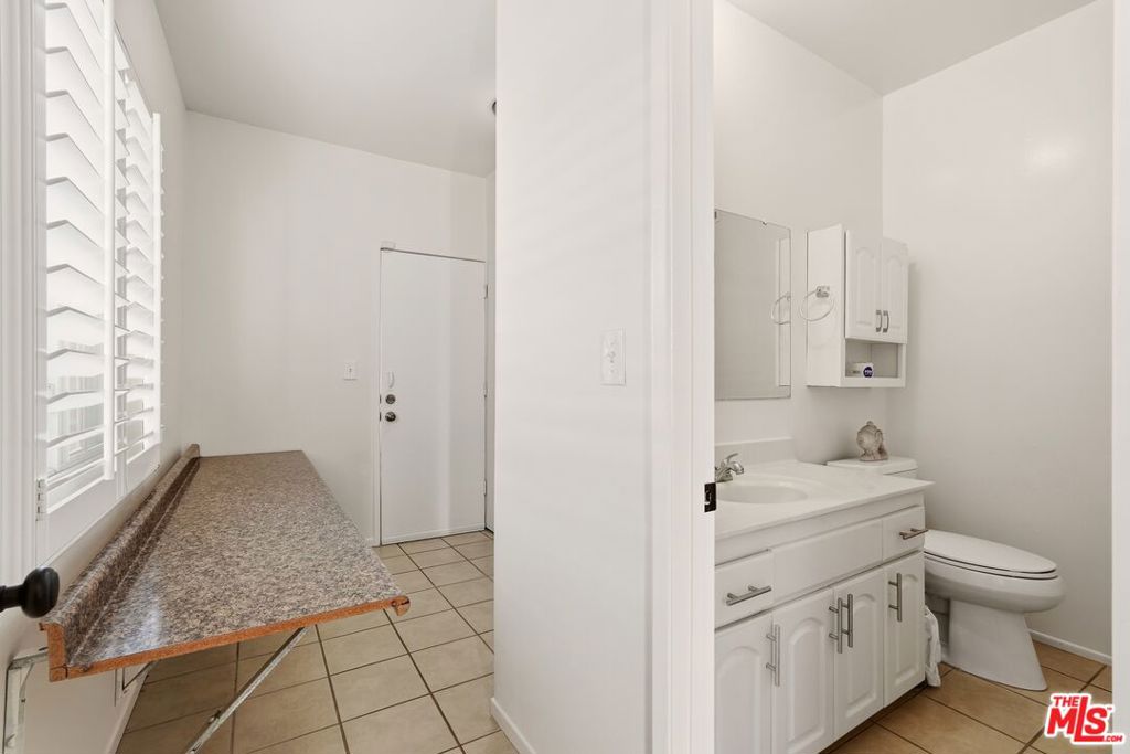 15513 S Tarrant Avenue Property Photo 28