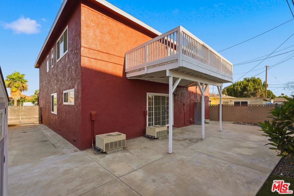 15513 S Tarrant Avenue Property Photo 32