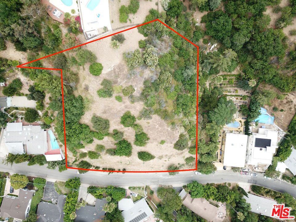 2130 Roscomare Road Property Photo 2