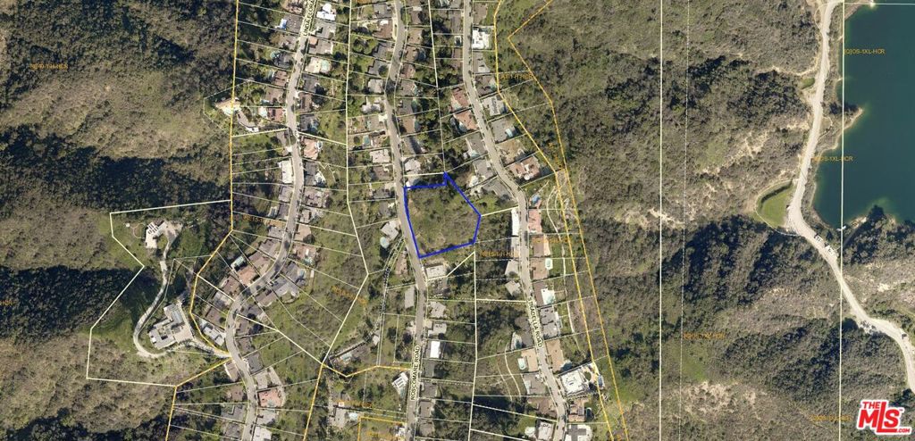 2130 Roscomare Road Property Photo 13