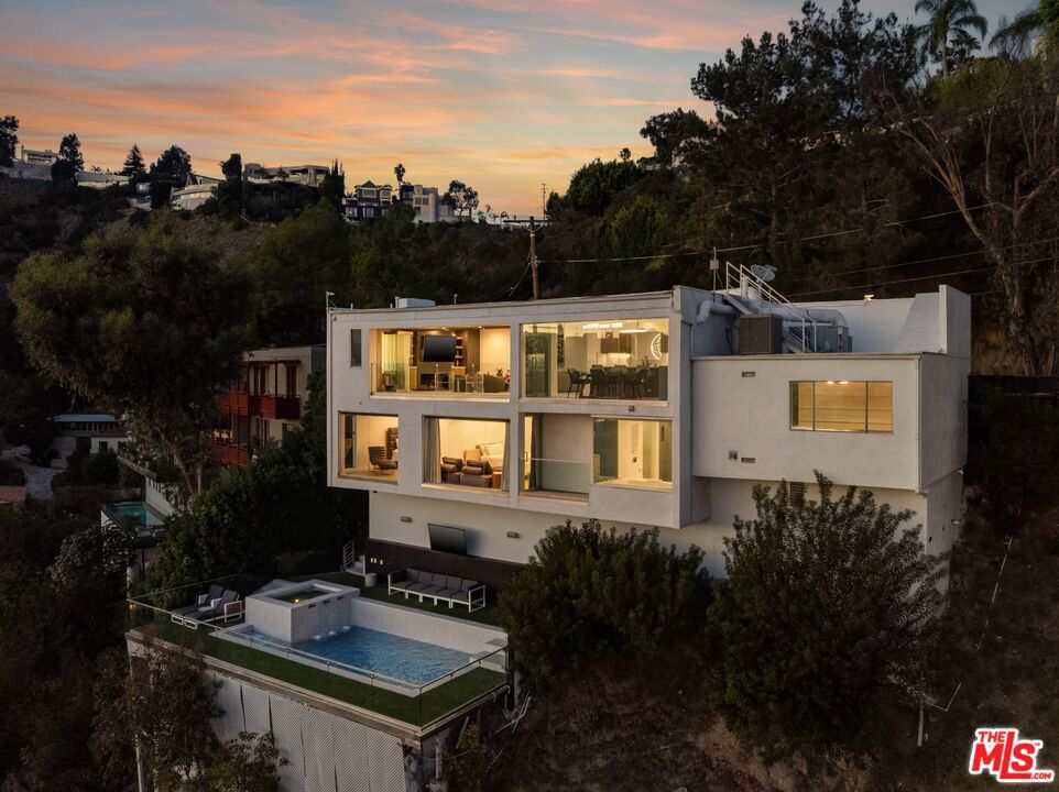 8620 Hillside Avenue Property Photo 1
