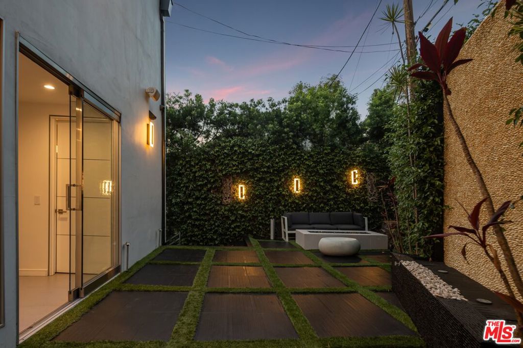 8620 Hillside Avenue Property Photo 16