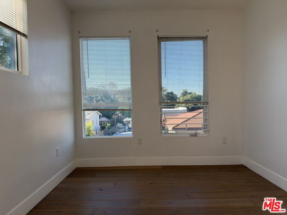 238 N Park View Property Photo 14