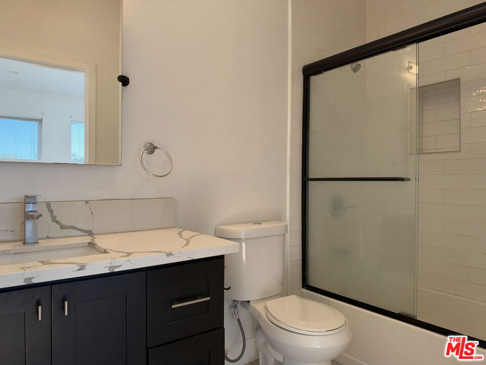 238 N Park View Property Photo 15