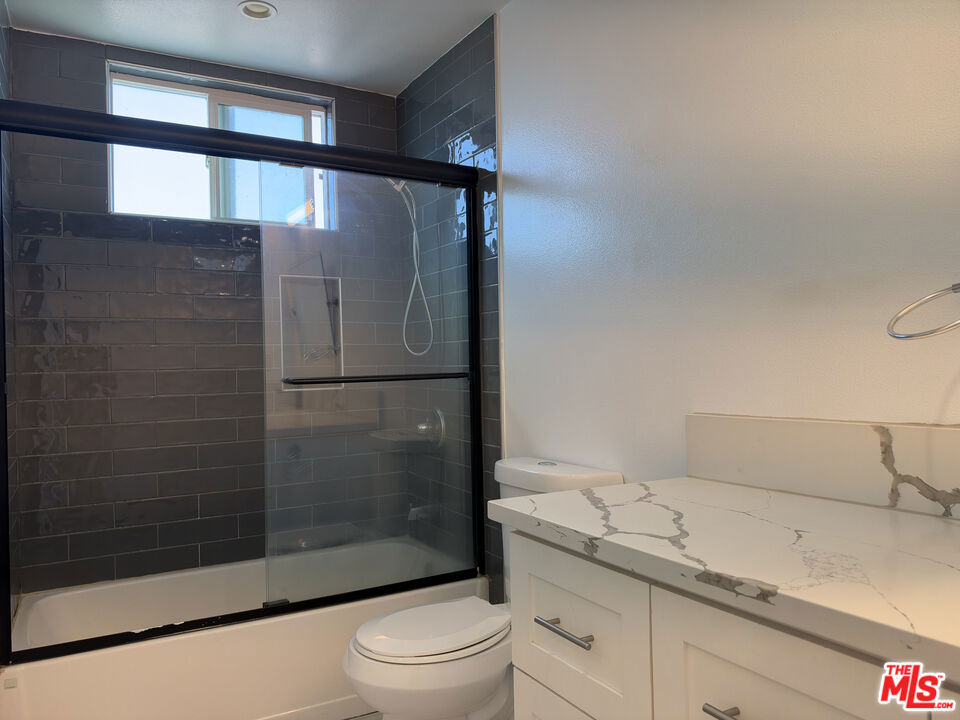 238 N Park View Property Photo 18