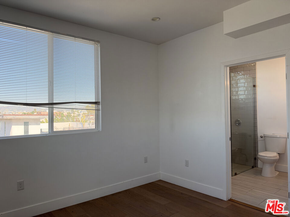 238 N Park View Property Photo 20