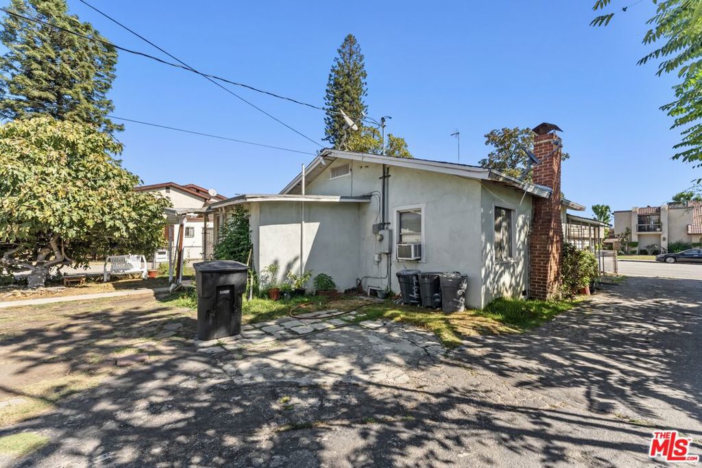 2641 Walnut Grove Avenue Property Photo 4