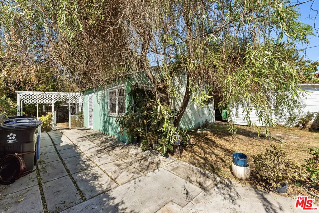 2641 Walnut Grove Avenue Property Photo 12