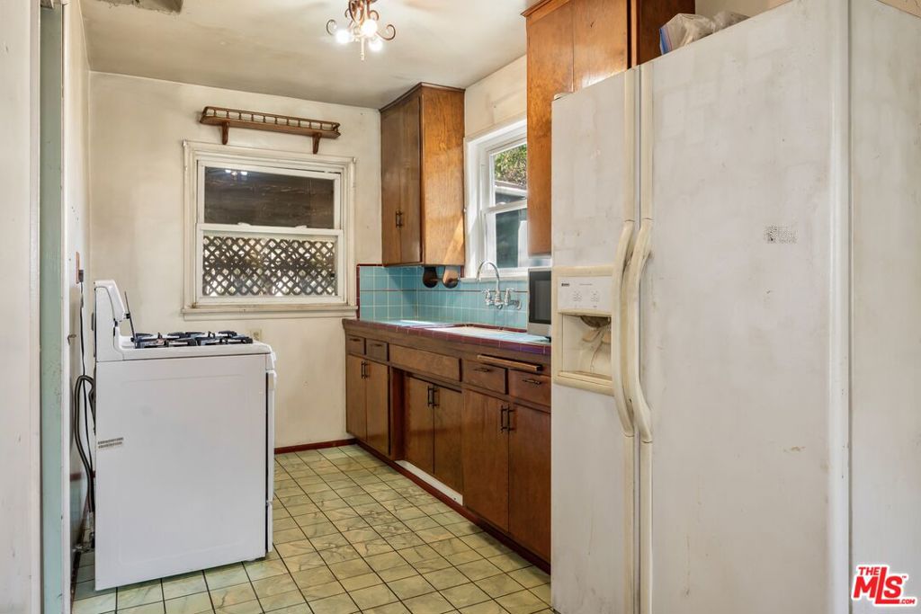 2641 Walnut Grove Avenue Property Photo 21