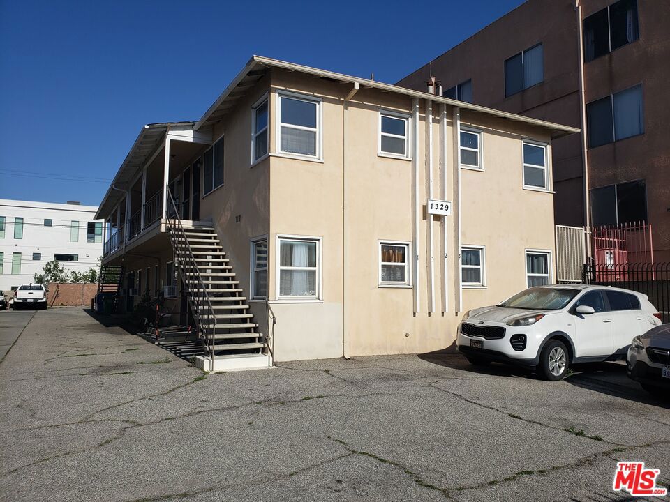1329 S Hoover Street Property Photo 2