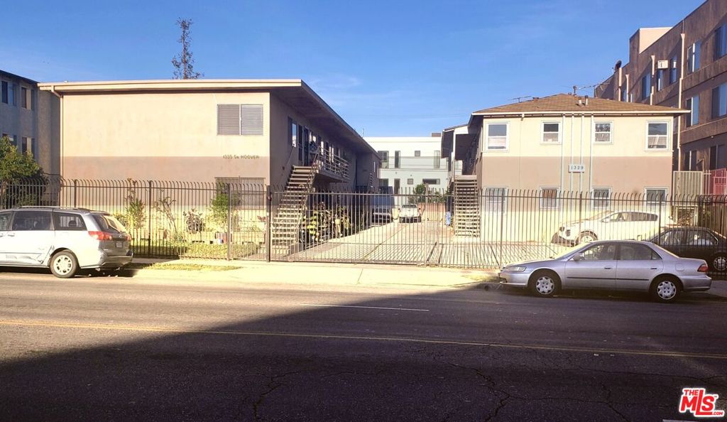 1329 S Hoover Street Property Photo 5