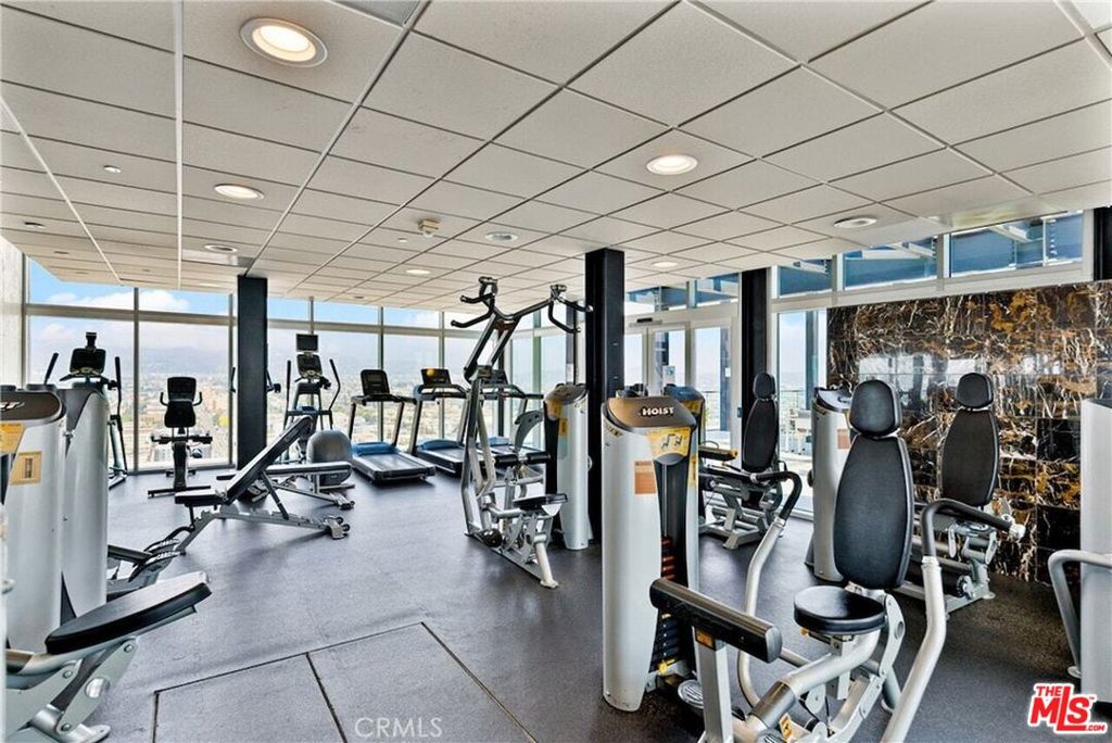 3810 Wilshire Blvd 1008 Property Photo 3