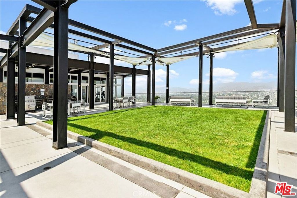 3810 Wilshire Blvd 1008 Property Photo 4