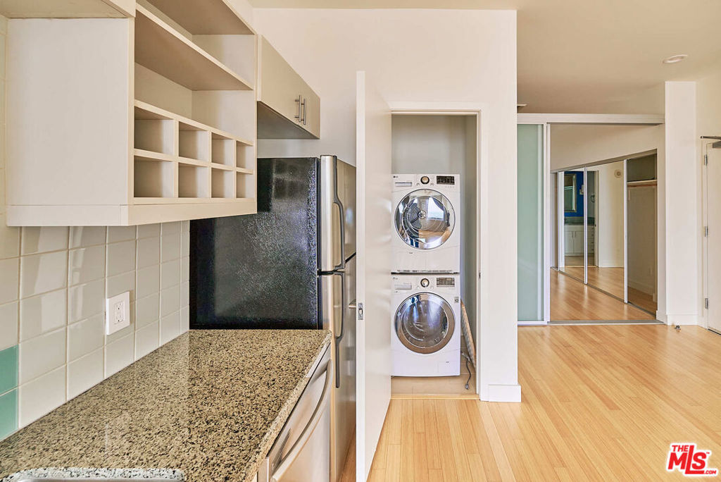 3810 Wilshire Blvd 1008 Property Photo 10