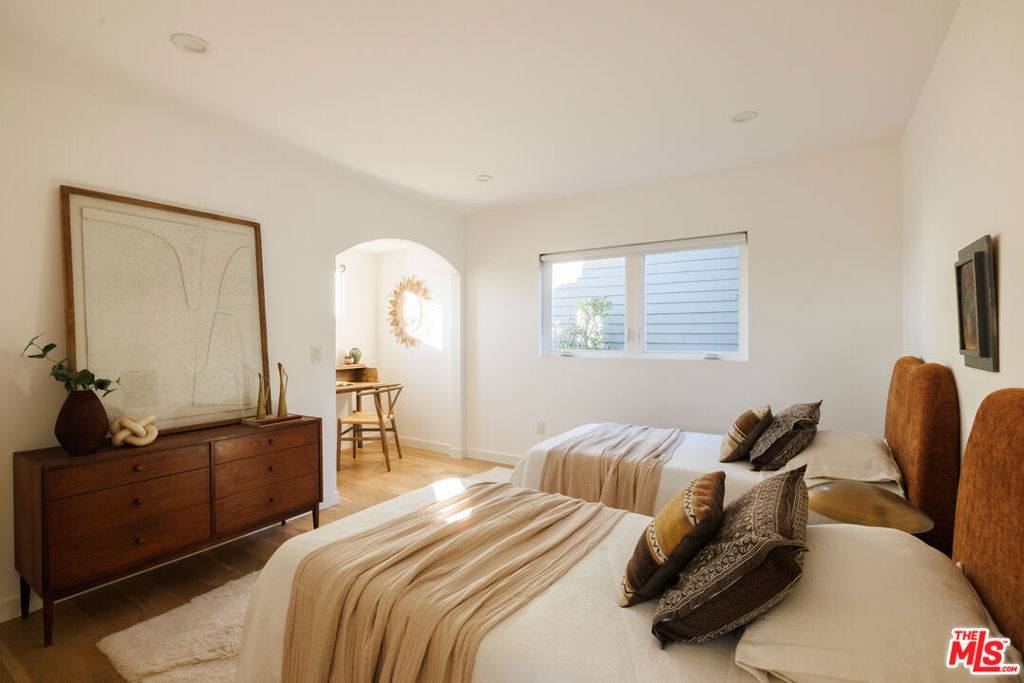 1876 Lemoyne Street Property Photo 21