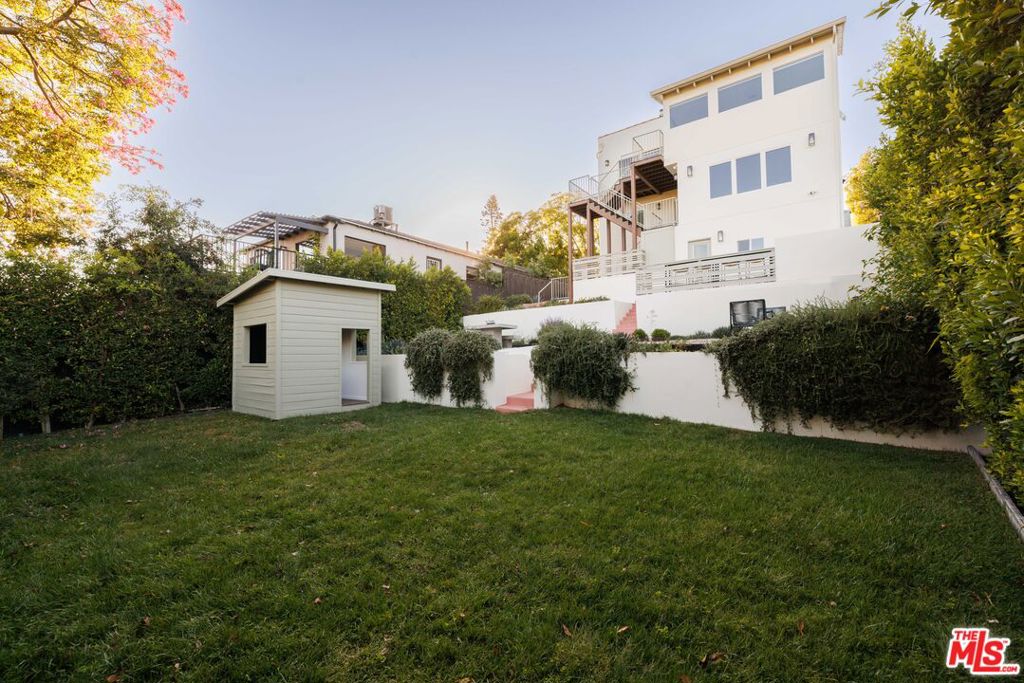 1876 Lemoyne Street Property Photo 31