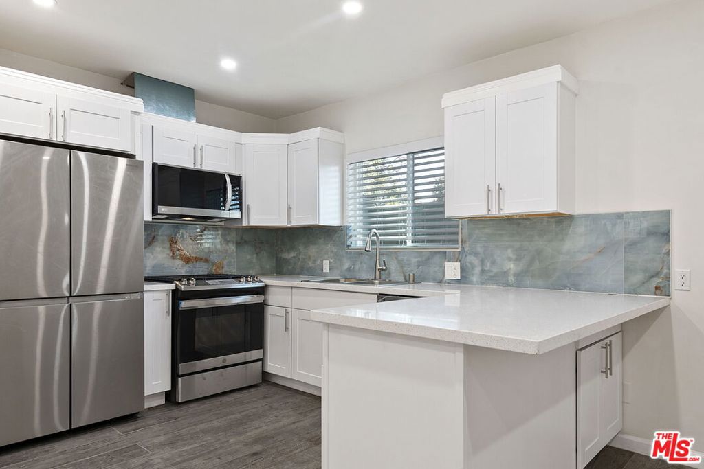 10679 Olympic Boulevard Property Photo 7