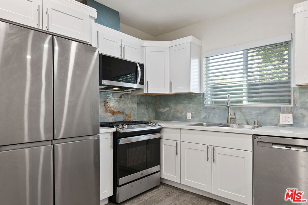 10679 Olympic Boulevard Property Photo 8