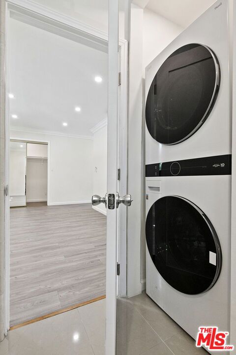 10679 Olympic Boulevard Property Photo 19