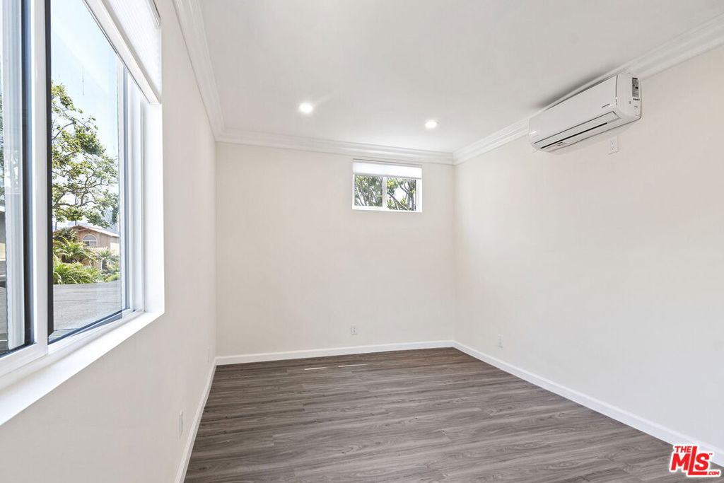 10679 Olympic Boulevard Property Photo 20