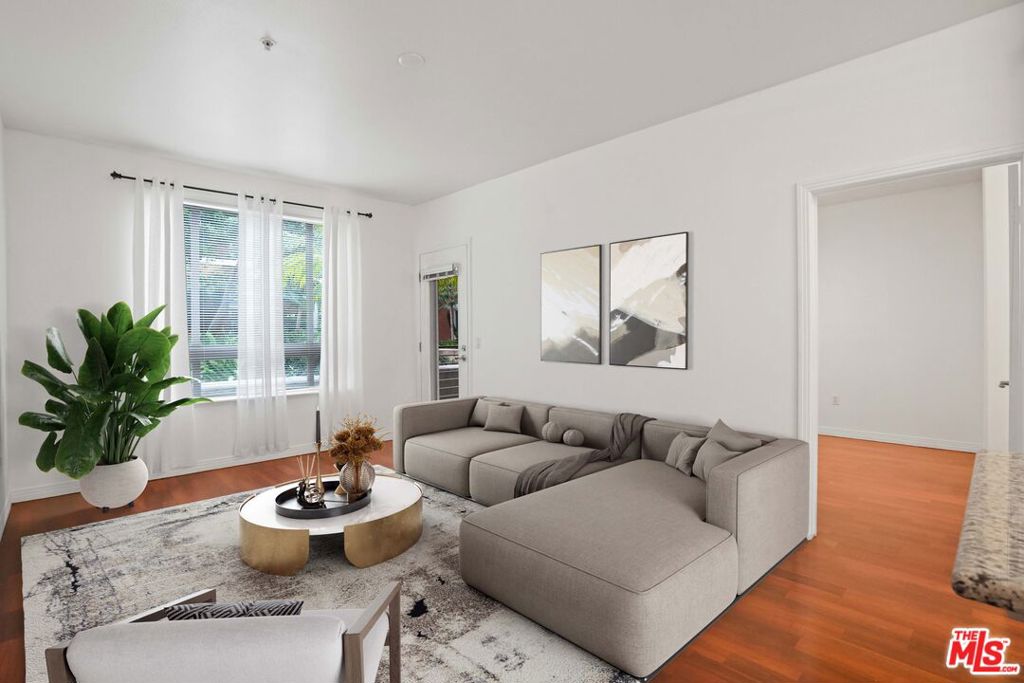 100 S Alameda Street 115 Property Photo 1