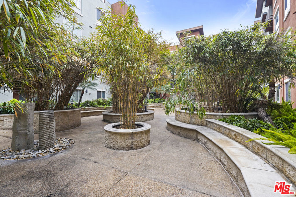 100 S Alameda Street 115 Property Photo 24