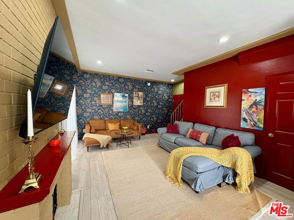 8636 W Olympic Boulevard 5 Property Photo 2