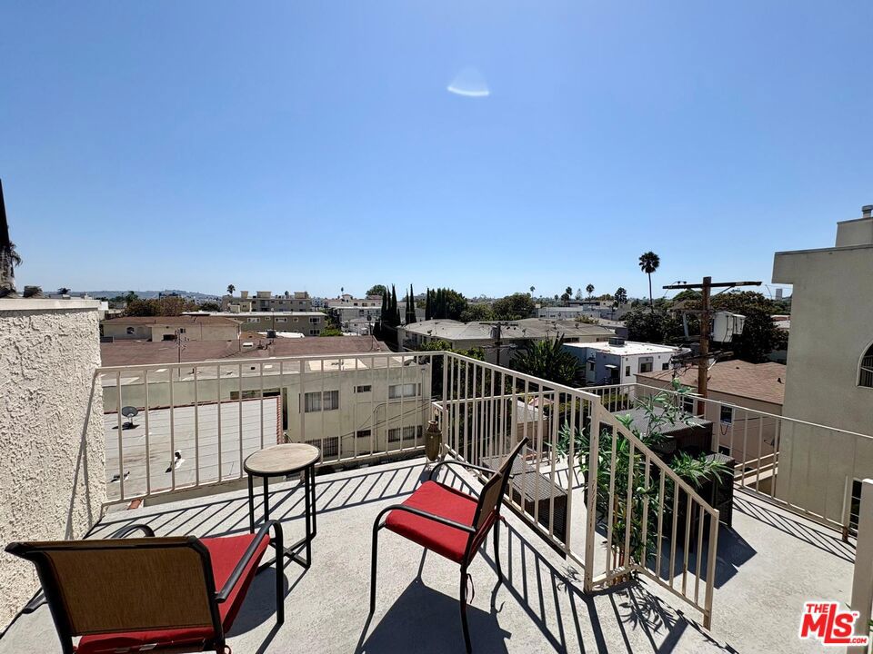 8636 W Olympic Boulevard 5 Property Photo 17