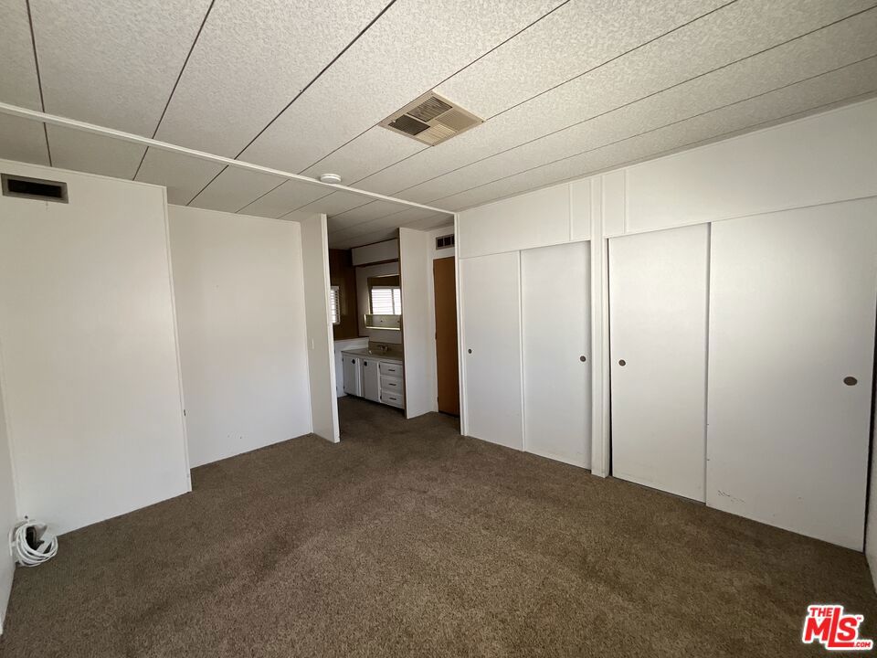 1014 W Johnston Avenue Property Photo 4
