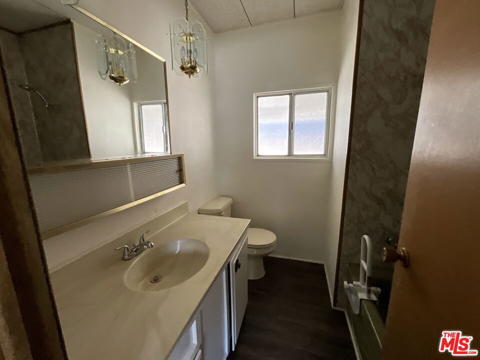 1014 W Johnston Avenue Property Photo 5