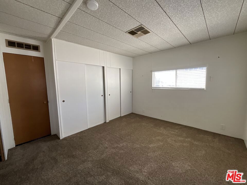1014 W Johnston Avenue Property Photo 7