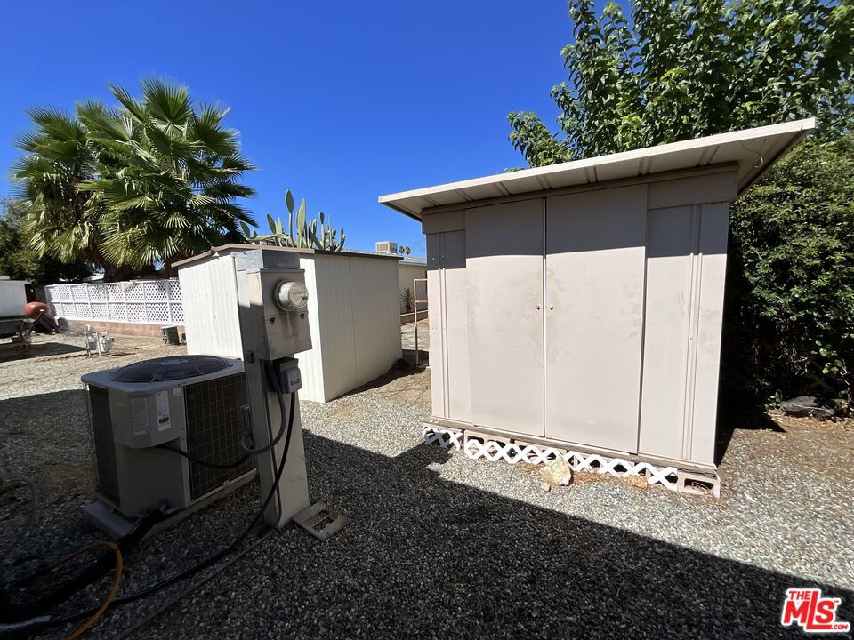 1014 W Johnston Avenue Property Photo 13