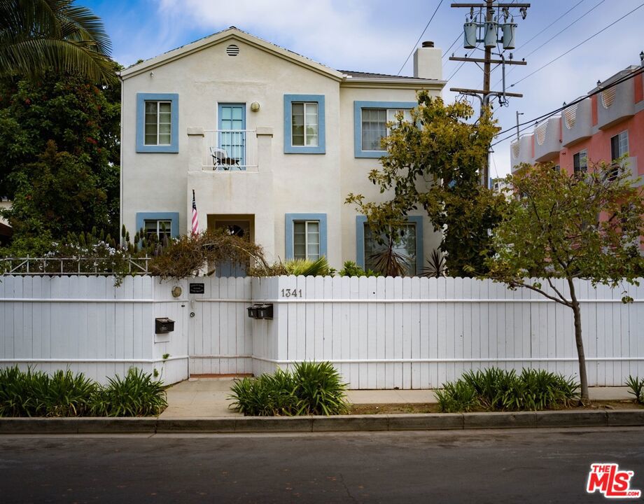 1341 Stanford Street B Property Photo 1