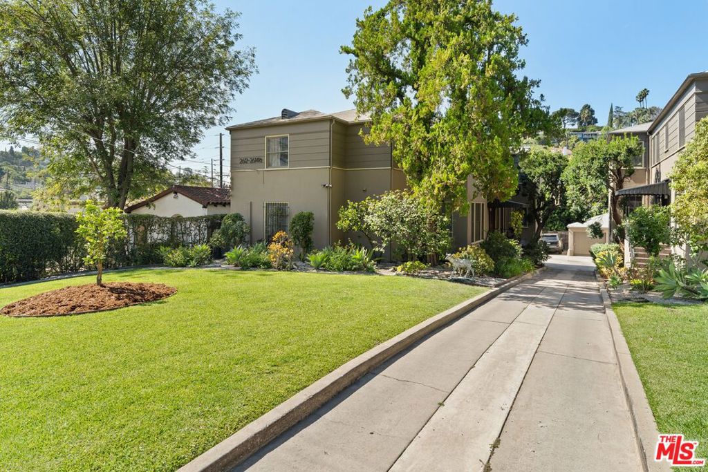 2612 Locksley Place Property Photo 3