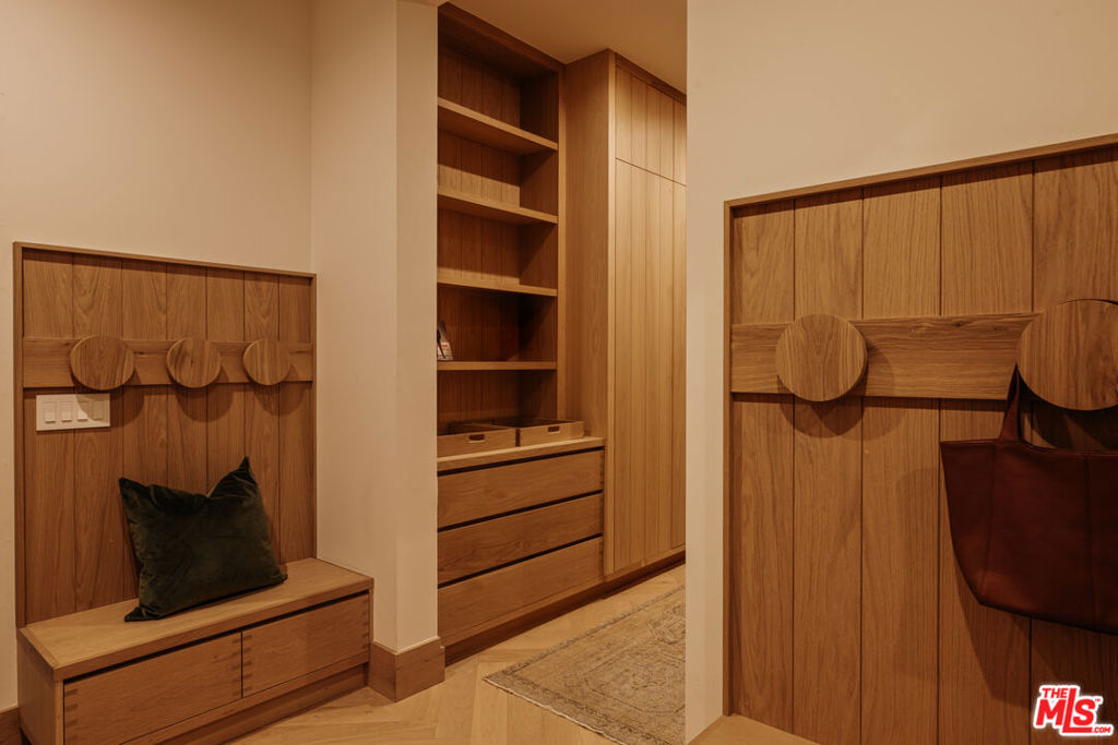 12114 Inavale Place Property Photo 17