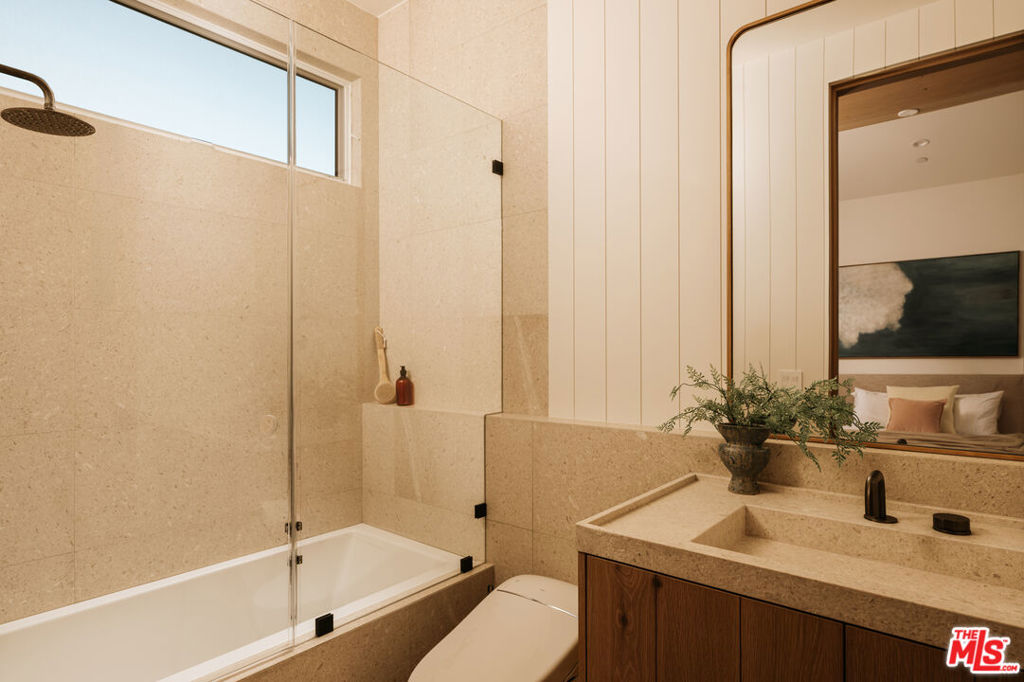12114 Inavale Place Property Photo 21