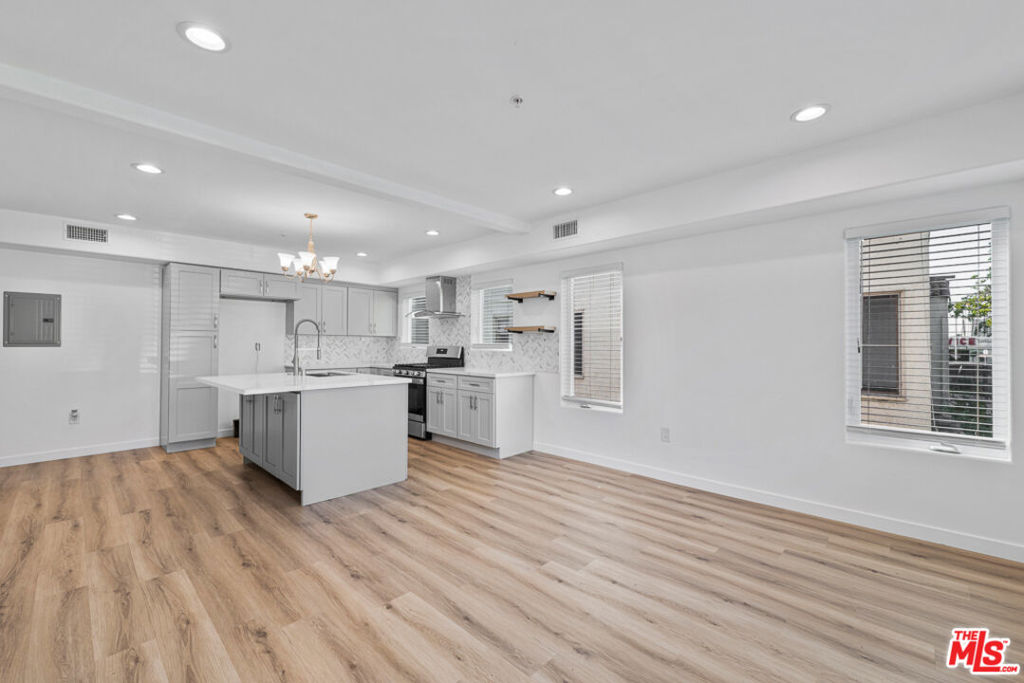 10 N Primrose Avenue C Property Photo 11