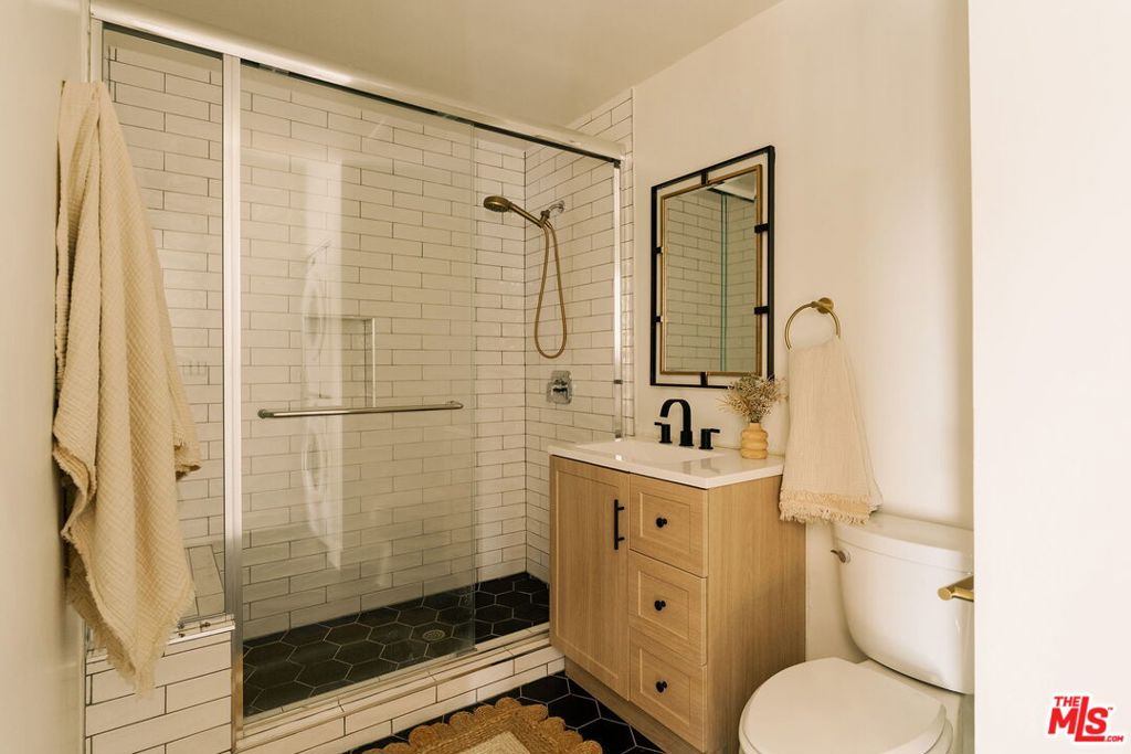 2591 Leicester Drive Property Photo 54