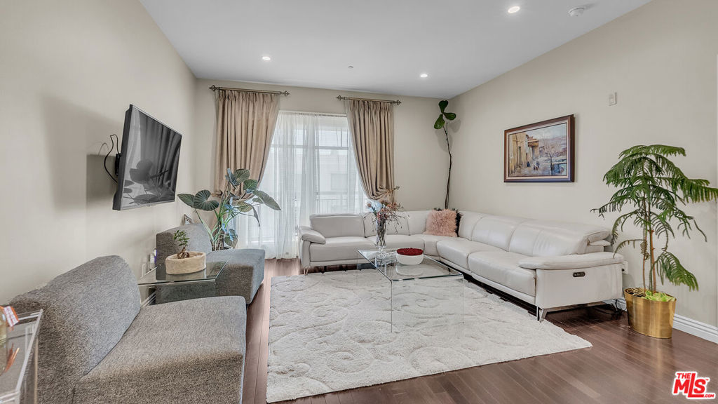 611 Caruso Avenue Property Photo 10