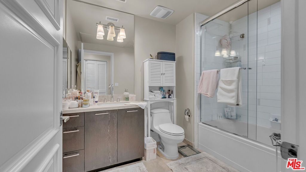611 Caruso Avenue Property Photo 16