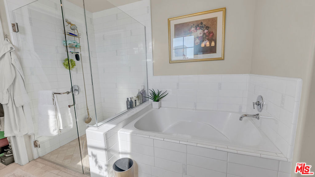 611 Caruso Avenue Property Photo 25