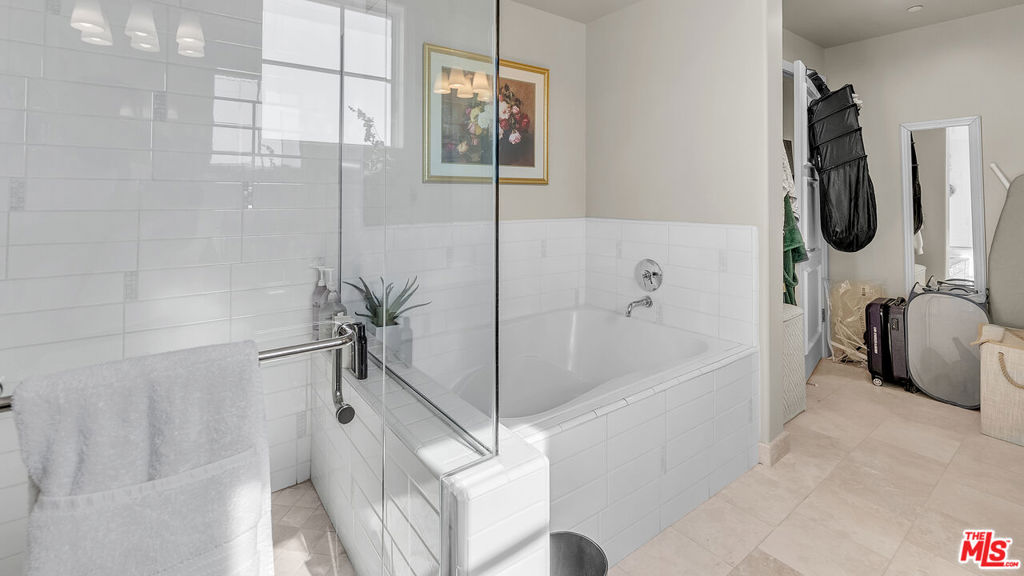 611 Caruso Avenue Property Photo 28