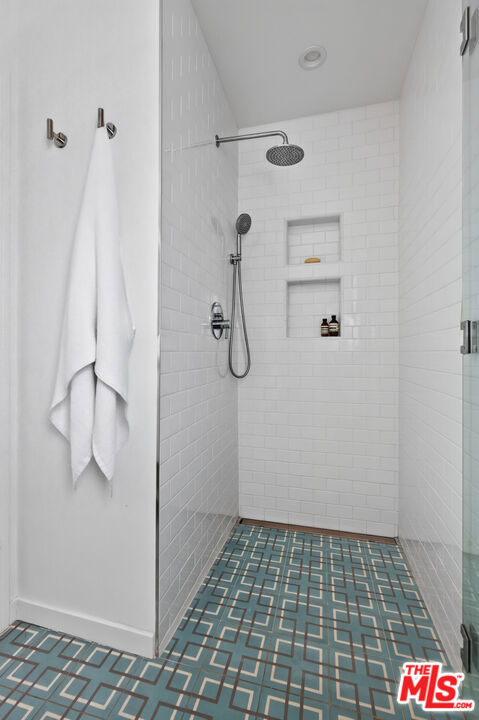 3831 Broadlawn Drive Property Photo 21