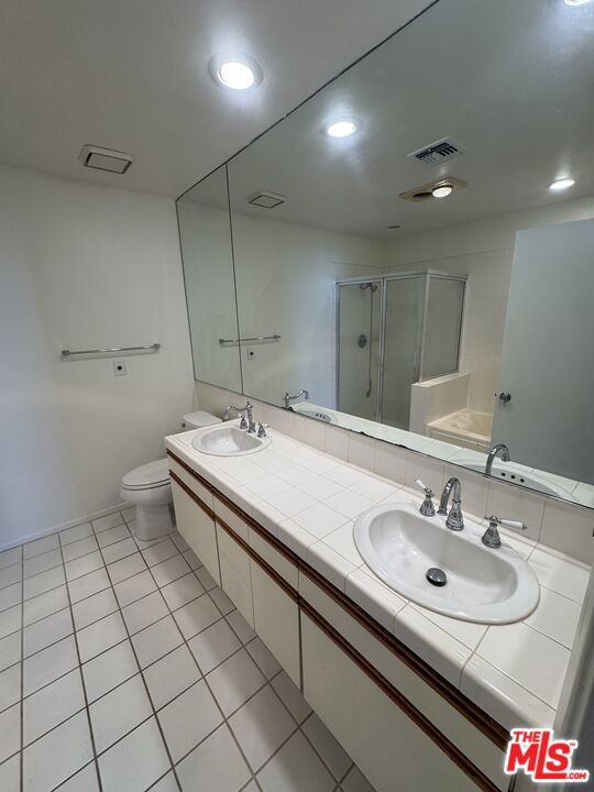 1240 S Corning Street 308 Property Photo 33