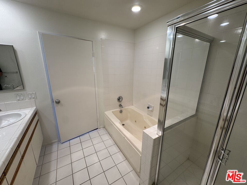 1240 S Corning Street 308 Property Photo 38