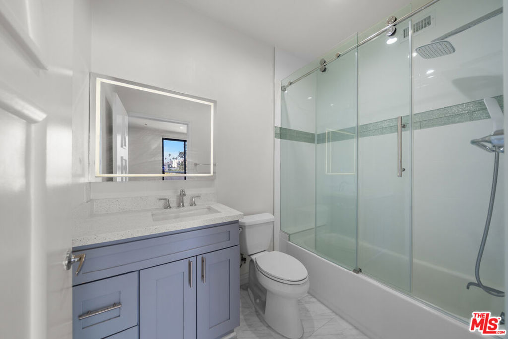 326 Westminster Avenue 404 Property Photo 22