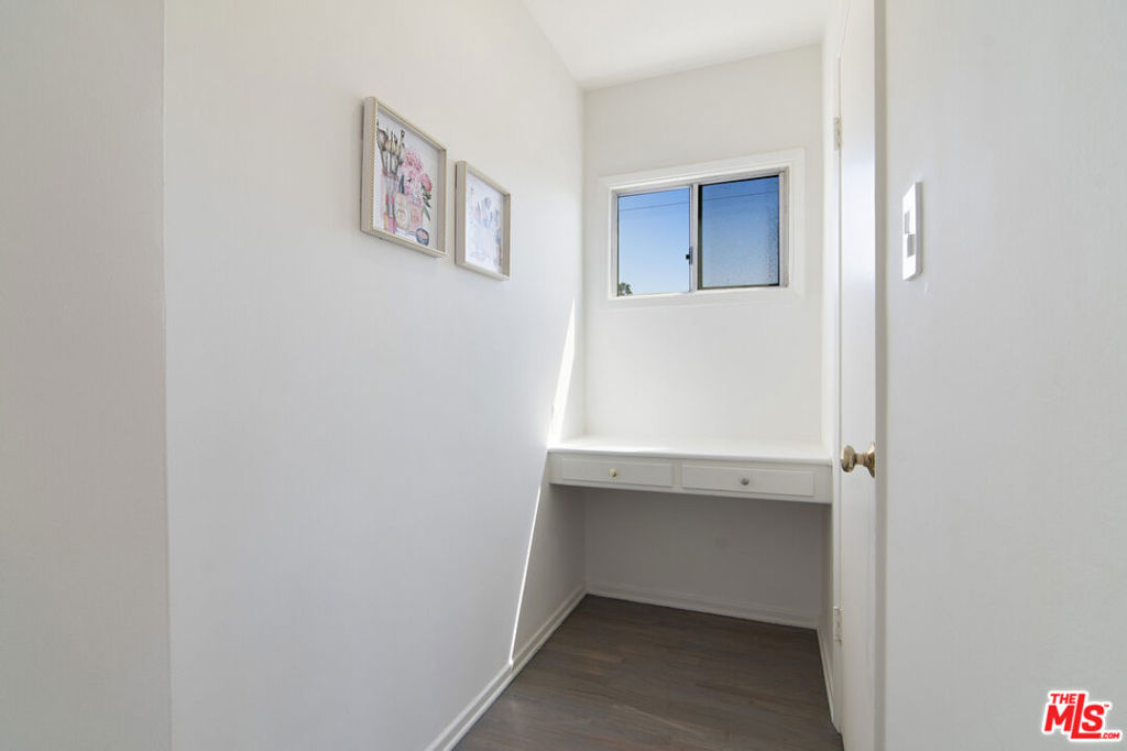 344 S Rexford Drive 7 Property Photo 20