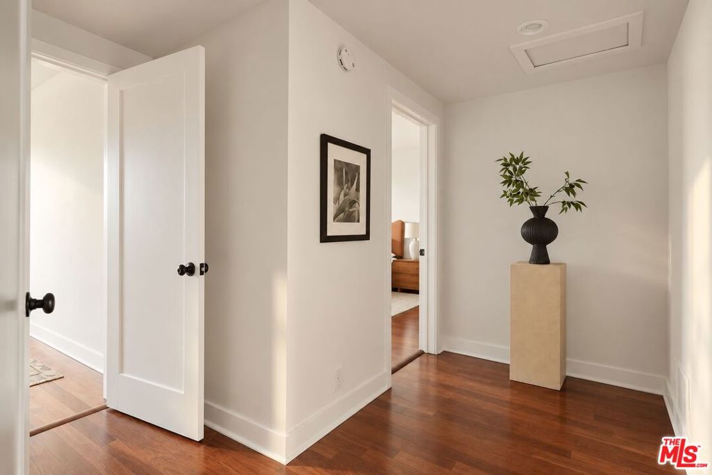 531 N Rossmore Avenue A Property Photo 7