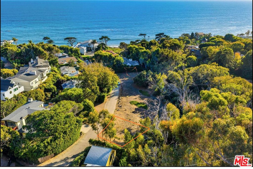 31888 Sea Level Drive Property Photo 1